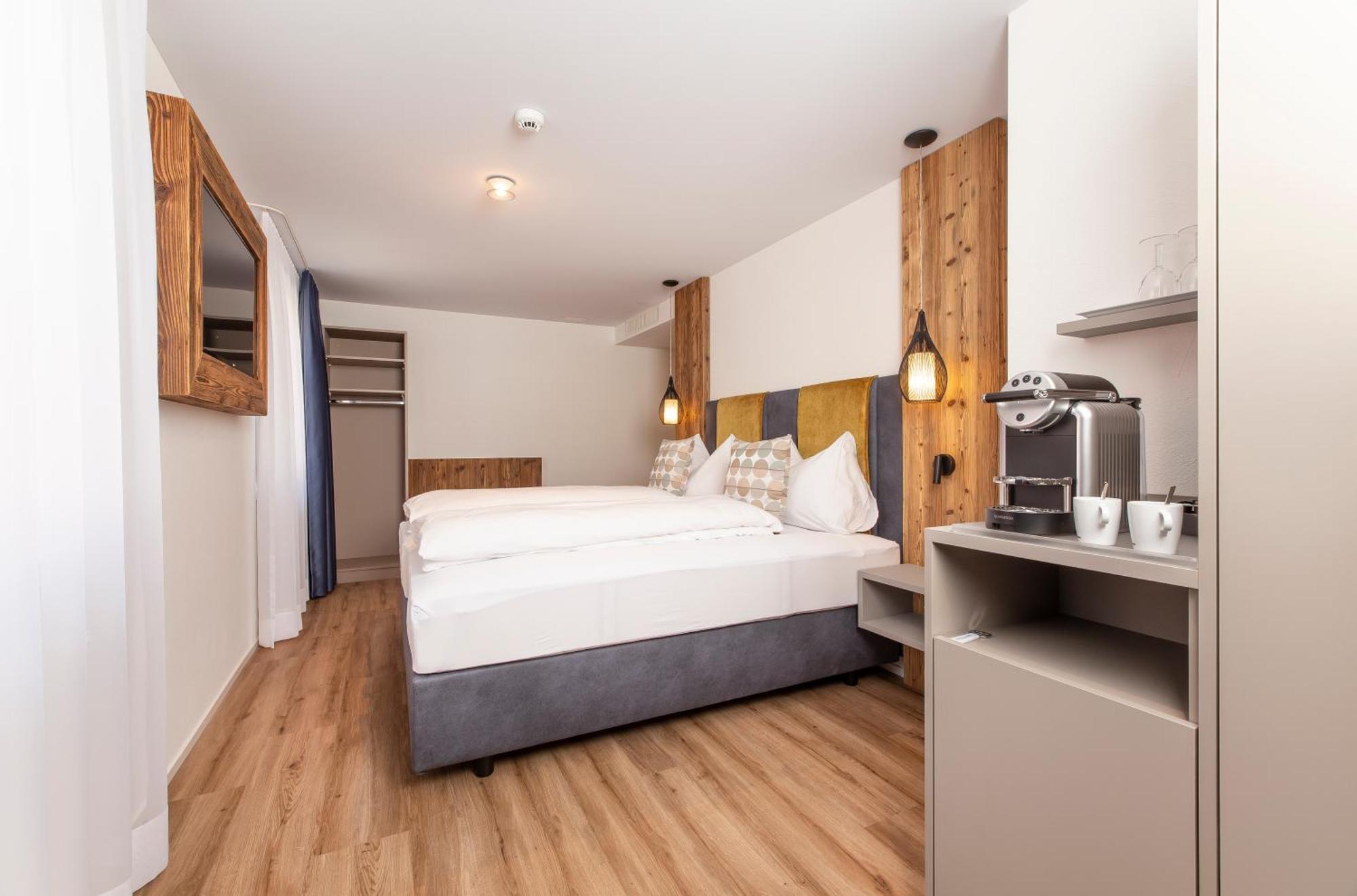 Hotel Engel Штанс Экстерьер фото